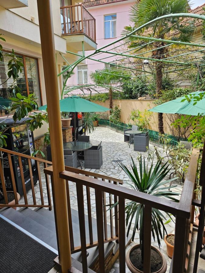 Danisimo Hotel Tbilisi Eksteriør bilde