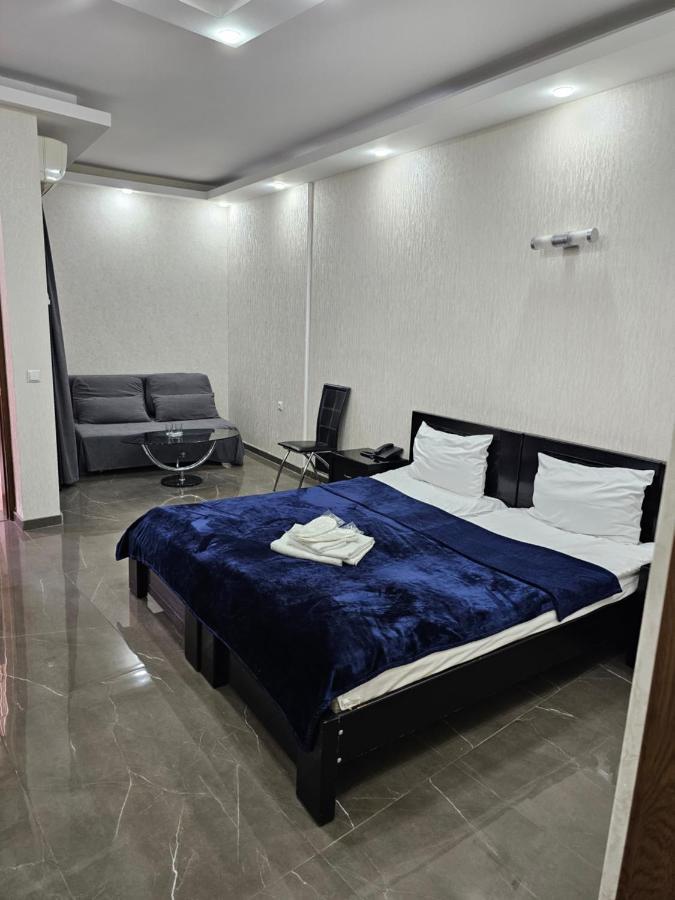 Danisimo Hotel Tbilisi Rom bilde